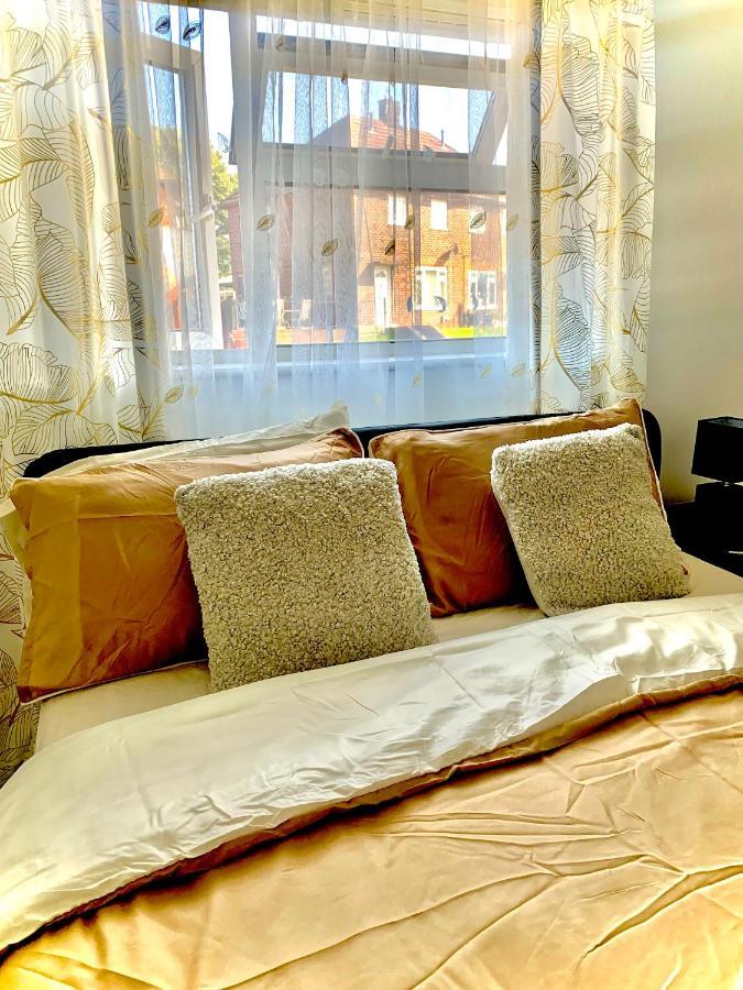 Double Room Bentilee Bucknall  Exterior photo
